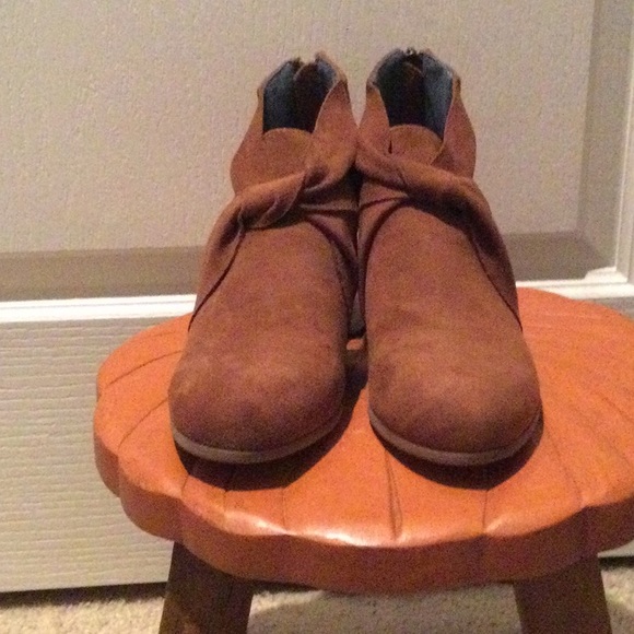 Women’s Shooties sz 7 - Picture 1 of 4